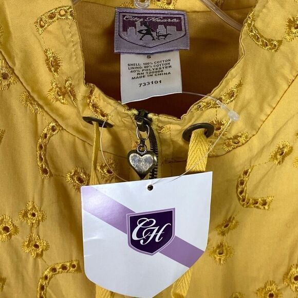 NWT City Hearts Yellow Floral Embroidered Eyelet Zip Up Vest Jacket Size S - Picture 5 of 7